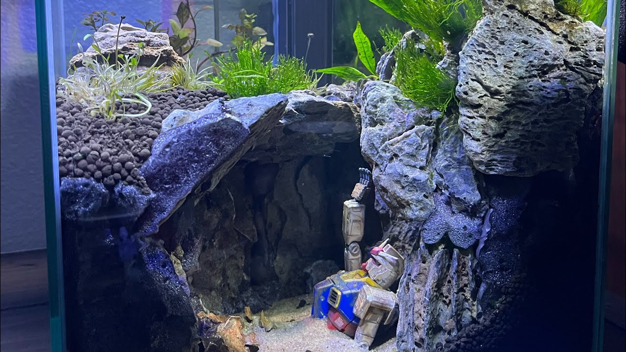 How to Build a Gundam Aquarium with a cave!