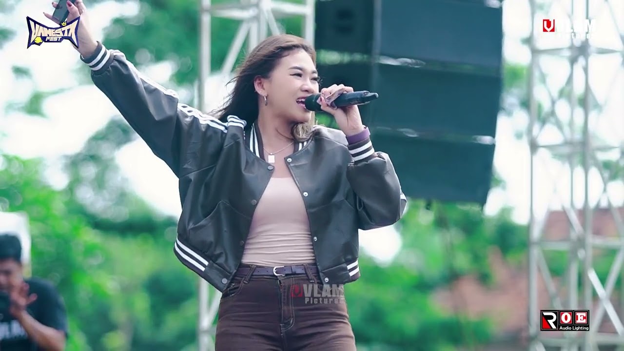 BUNGA PERMATA SEPHIA VAMESTA FEST 43 SMA BANGSRI 1