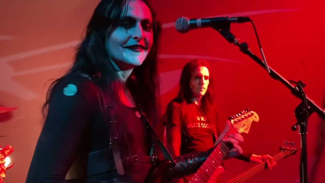 Molly Vamp - 
