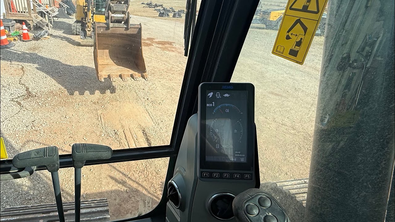How To Use Geith Hydraulic Quick Attach On 210 Excavator