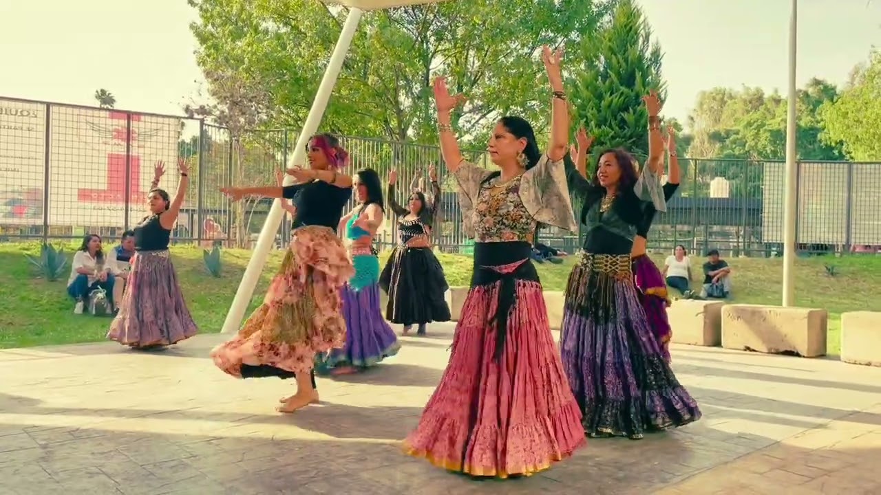 The Lunas Tribe / Día de la danza 2024/ coro