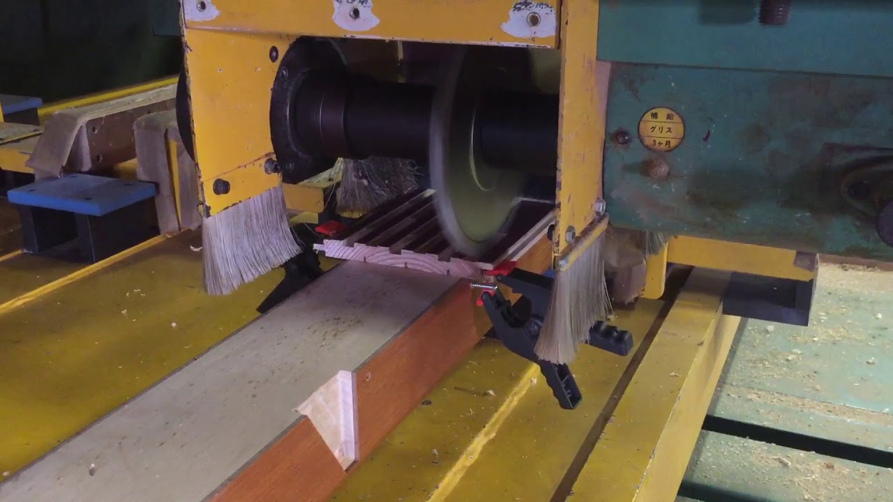 なぐり加工(源氏彫り)