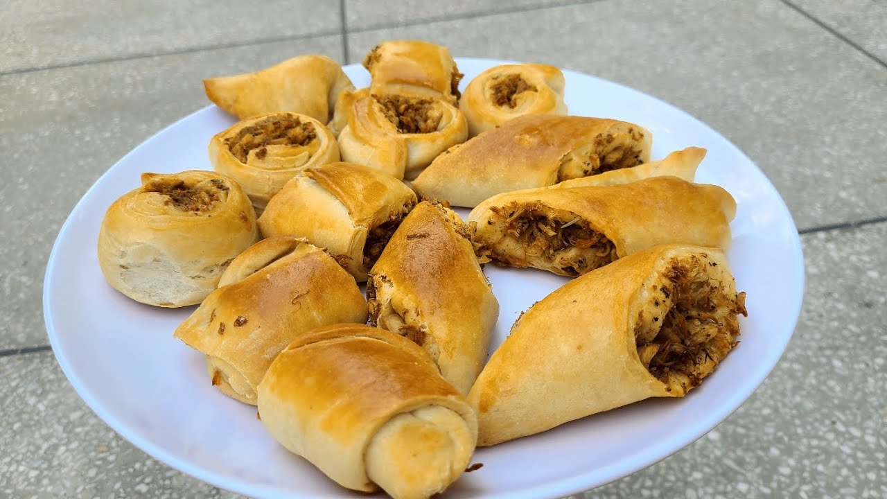 I Tried The EASIEST Chicken Bread Rolls Recipe