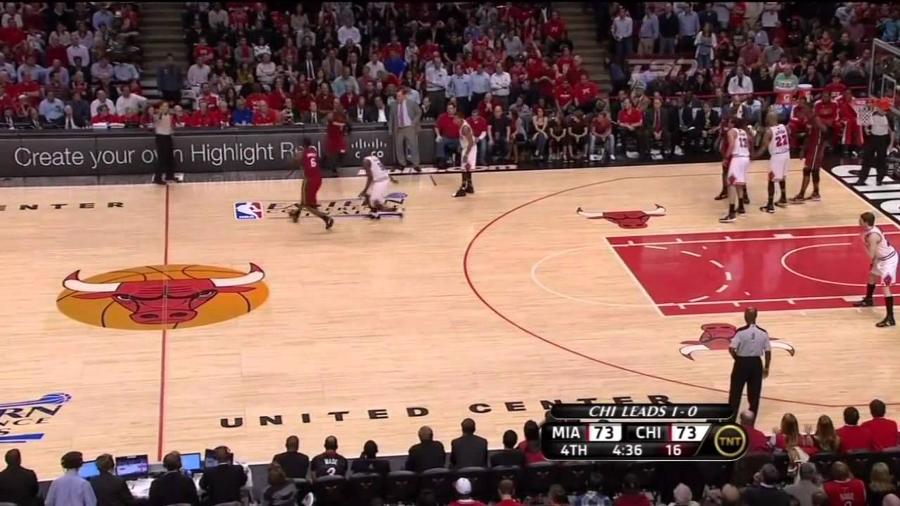 LeBron James 29Pts 12-21 FG vs Bulls in Game 2...