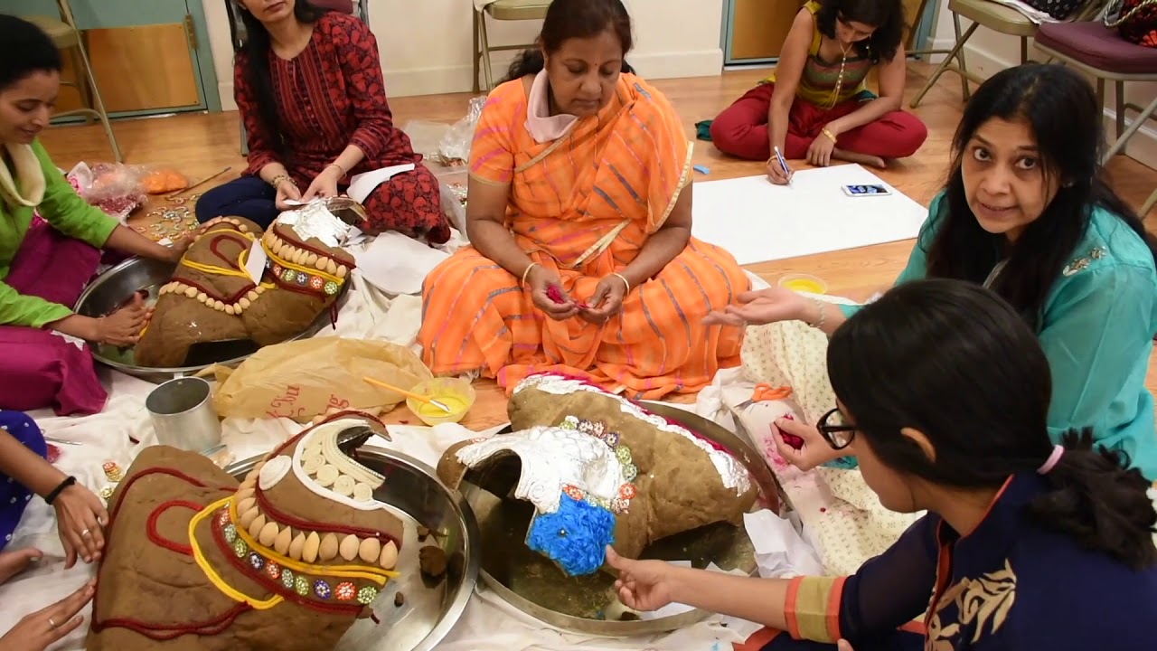 JAIN FESTIVAL: DRESSING UP THE GODS AND GODDESS
