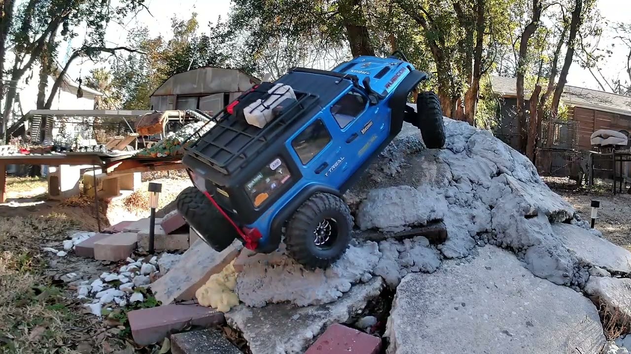 YIKONG 1:8 scale 4x4 Rc jeep with hobbywing fusion 8ight se motor upgrade 