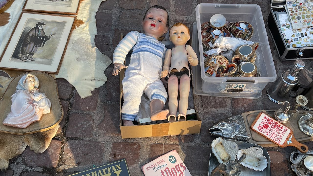 Colmar Flea Market / Flohmarkt Is a Time Capsule &ndash; Incredible Finds! 🎩📻💰