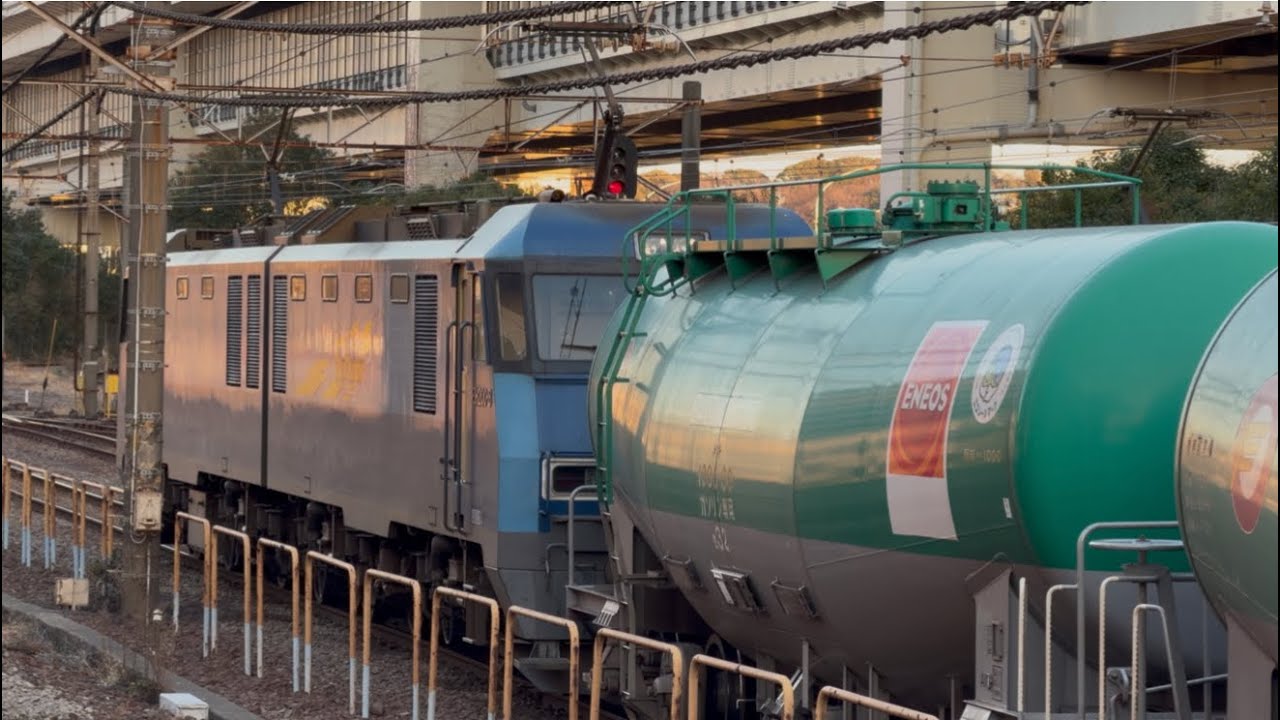 【4K高画質】JR貨物EH200形8号機〔髙〕＋緑色タキ1000形14両がブロワー起動して根岸駅を発車するシーン（2087レ・高A236・石油輸送）2026.2.3