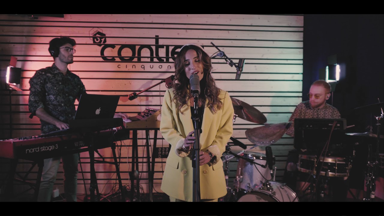 ARIELE - Amarsi un po' (L. Battisti)