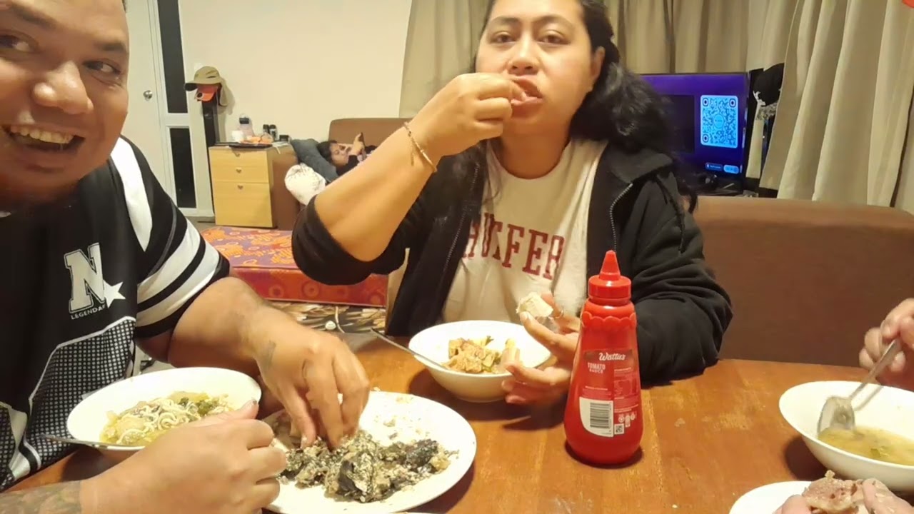 Monday family Mukbang Tonight: Using Our Leftover Soup Bone from Sunday.