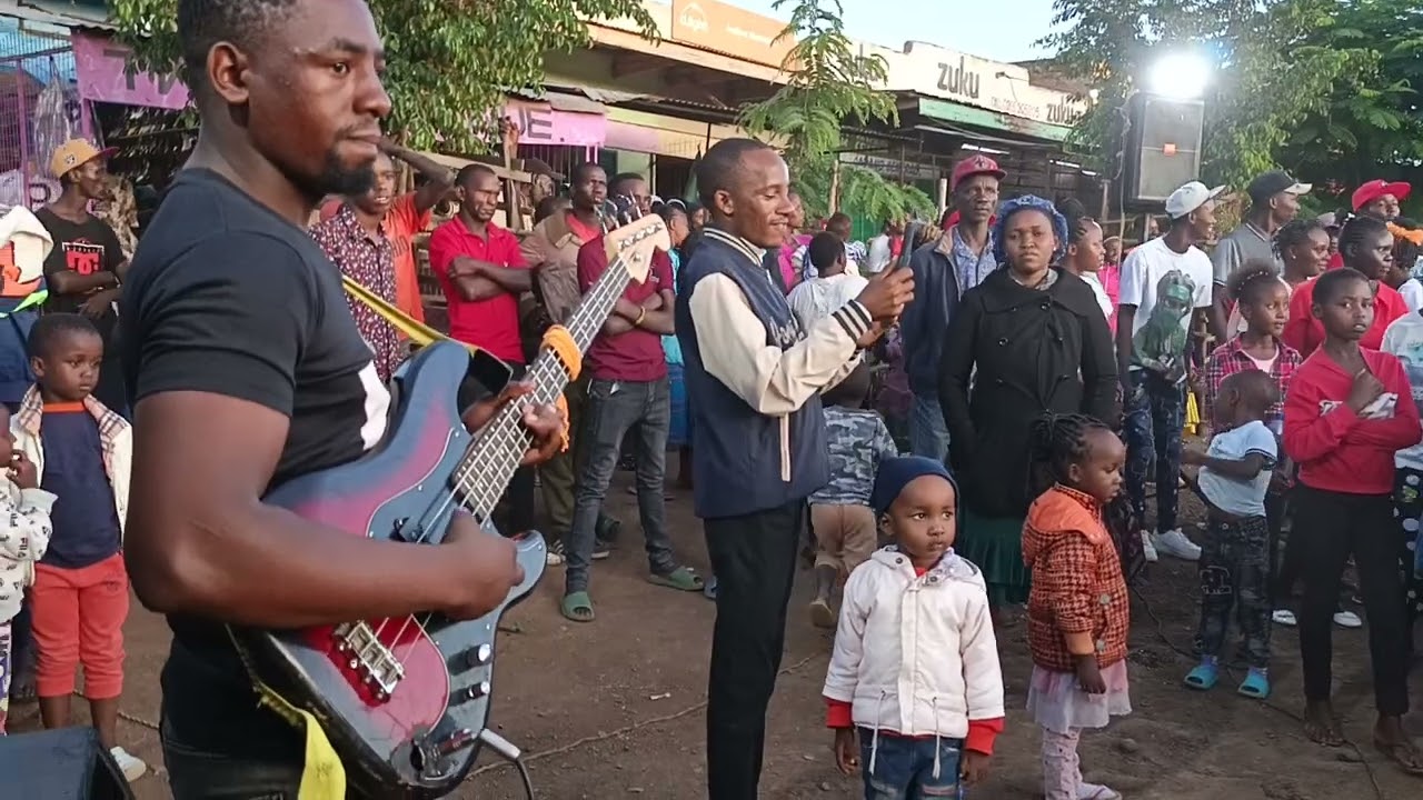 Chris Ndonye live( Part 2) Kimana Town🎹🎸