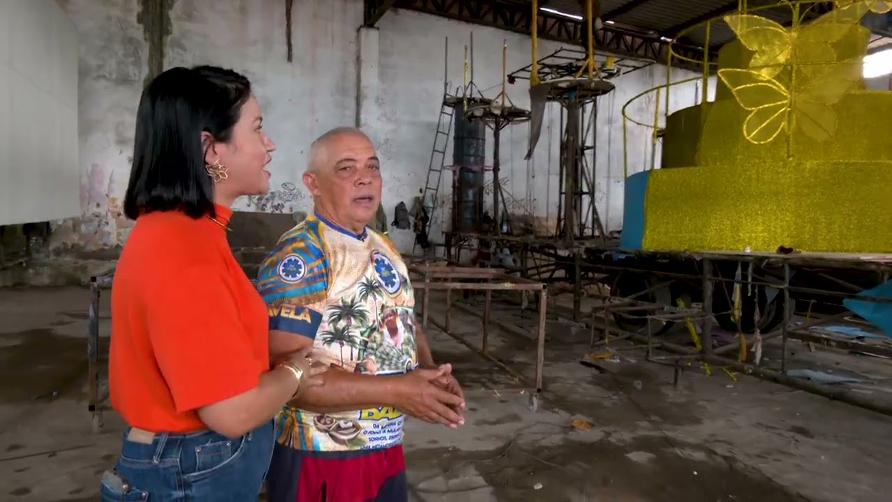 Favela do Samba vai apresentar no Carnaval a história de uma mulher negra, quebradeira de coco.