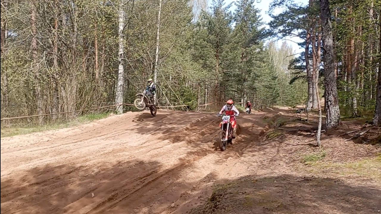 Мотокросс,тренировка на песке