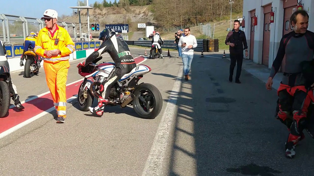 Moto Guzzi V7 Trofeo Fast Endurance prove libere Varano - Edit