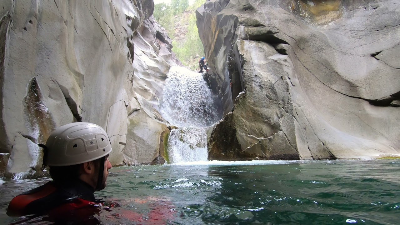 Canyon Trou Blanc - Une expérience familiale à vivre à La Réunion