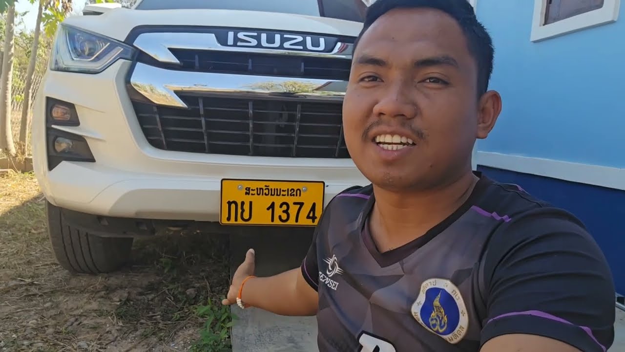 ติดป้ายเทียนรถไหม่แล้วกีใจมากที่ได้มีรถจอดข้างบ้านความฝันเป็นจรีงแล้ว