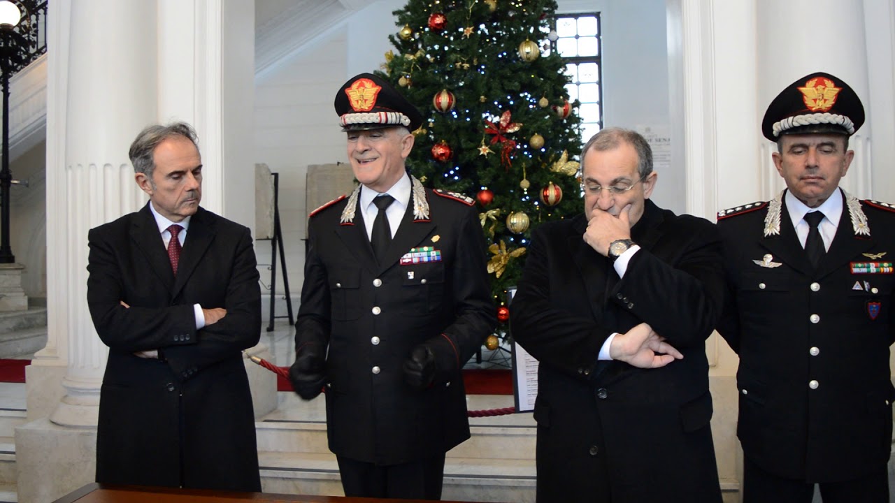 Il generale Tullio De Sette firma il registro contro la 'ndrangheta