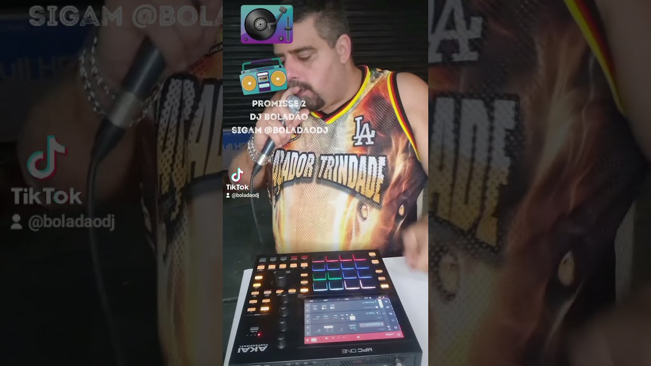 série de montagens ao vivo na mpc parte 27 DJ BOLADÃO O COURO COME!!!!!!!