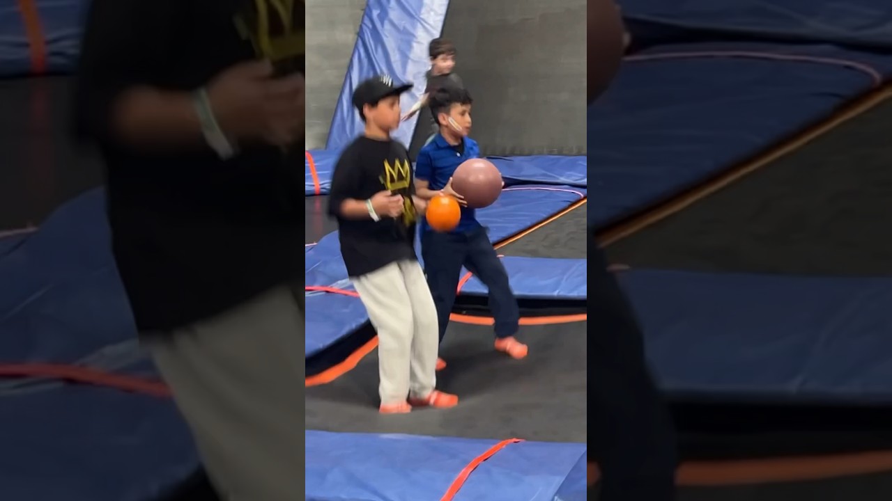 Playdate with my friends @skyzone playing #dodgeball #emilio #bffs #makingmemories #fyp  #skyzone