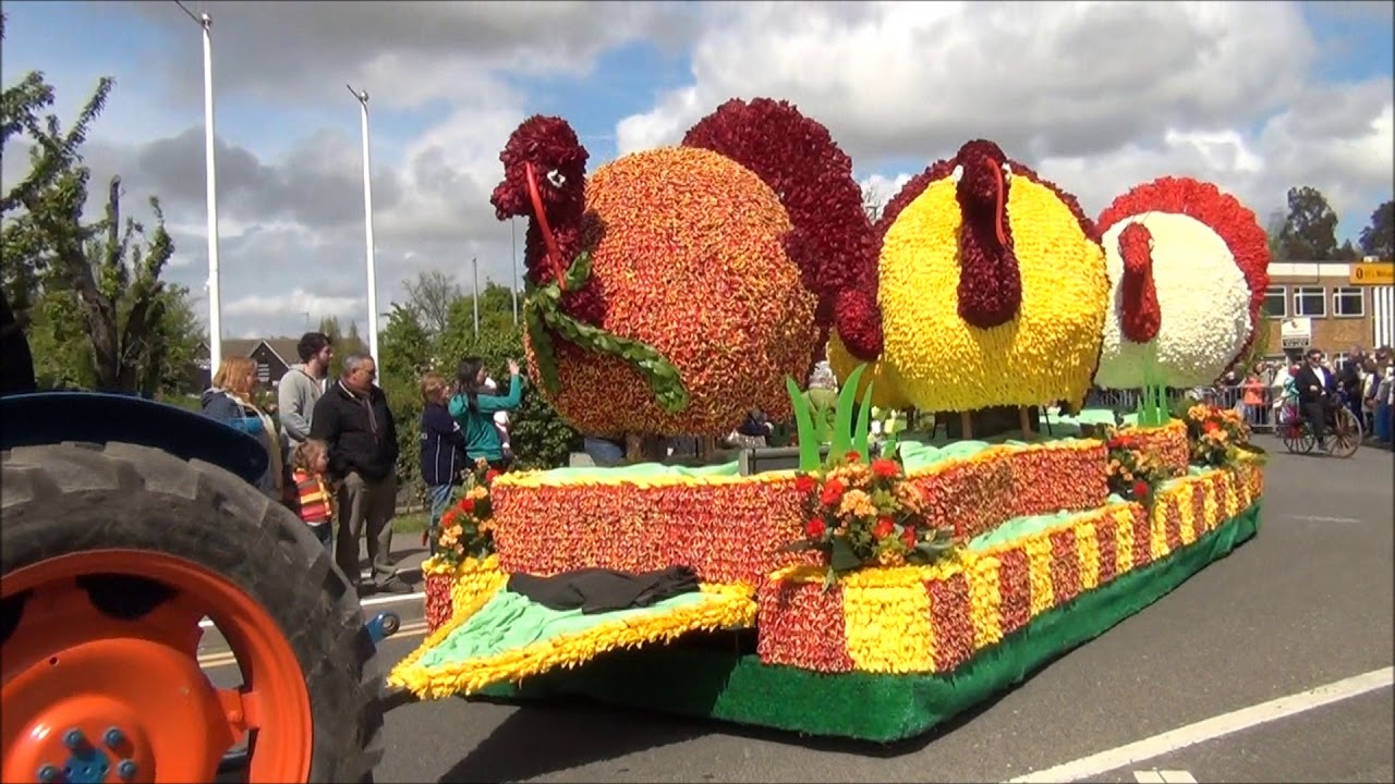 Spalding Flower Parade 2012 part one