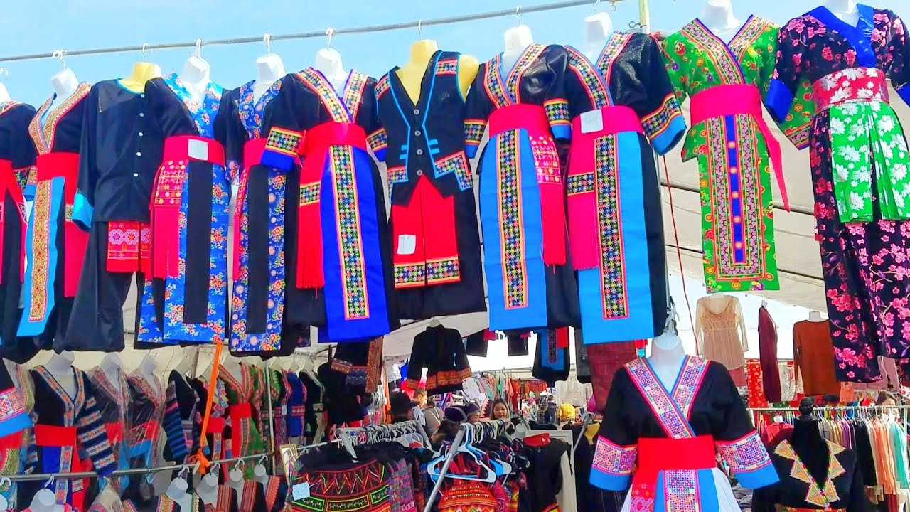 Kev Hlag Luam Muag Khoom & Khaub Ncaws Hmoob Nyob Fresno Tsiab 30 | Fresno Hmong New Year 2019-20