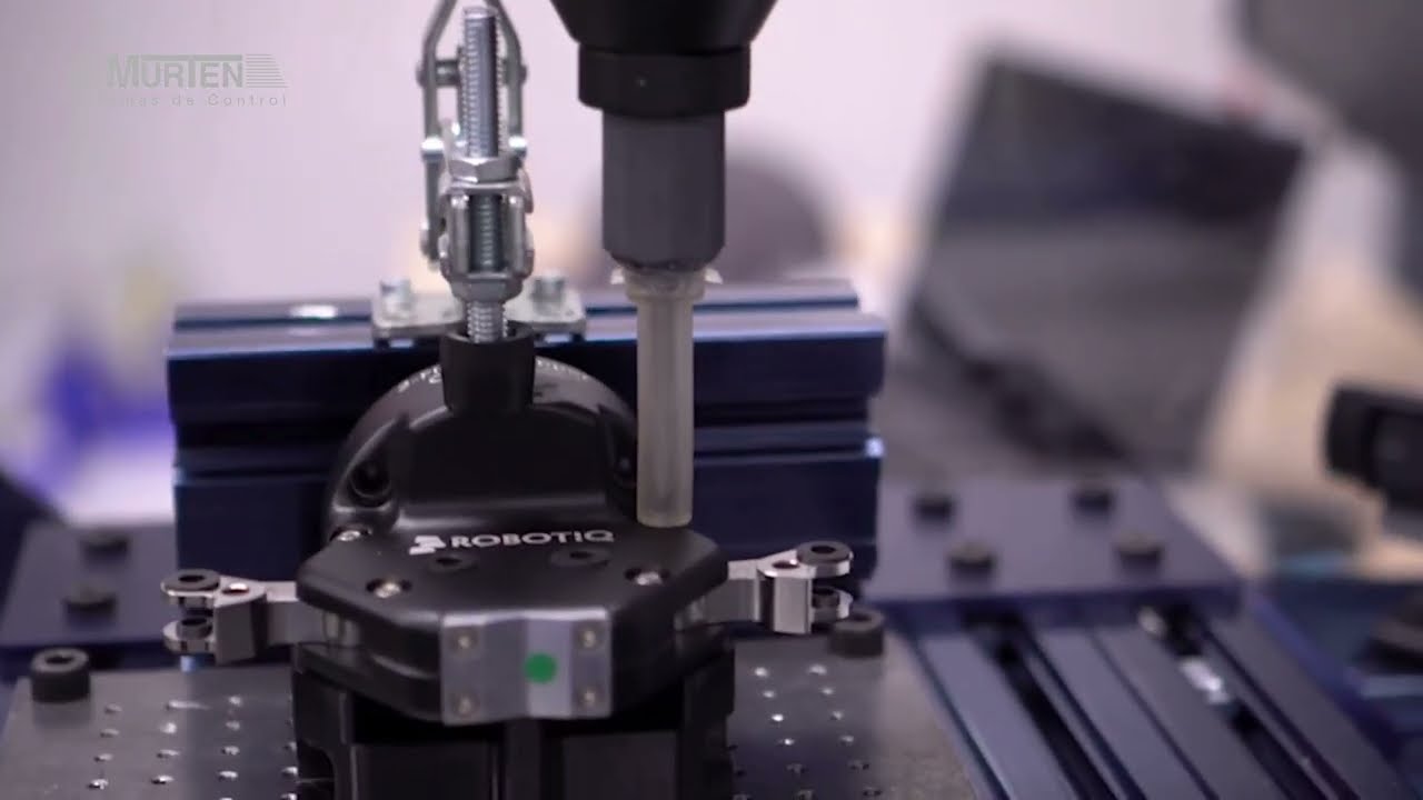 Automatización de atornillado industrial con cobots | Solución Robotiq