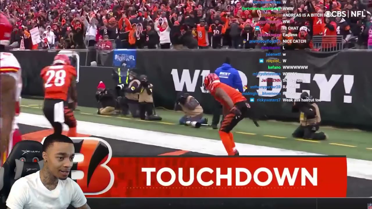 FlightReacts IMPRESSED Chiefs vs. Bengals Week 17 Highlights | NFL 2021 REACTION