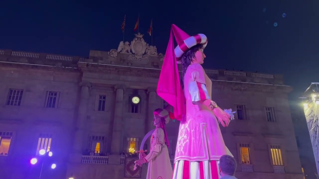 Ball dels Gegants del Pi al Toc d'Inici - Festes de la Mercè 2023