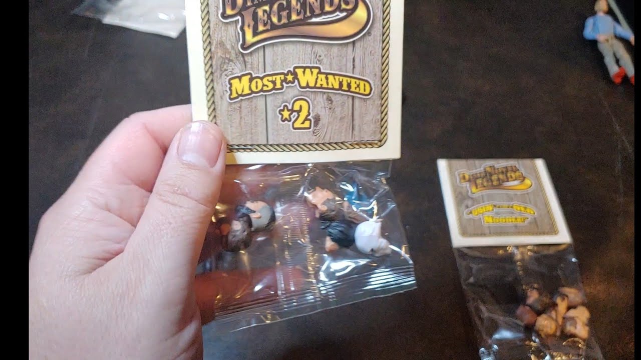 Chicken Fried Toys Dime Novel Legends Usin' The Old Noodle and Most Wanted head packs! 