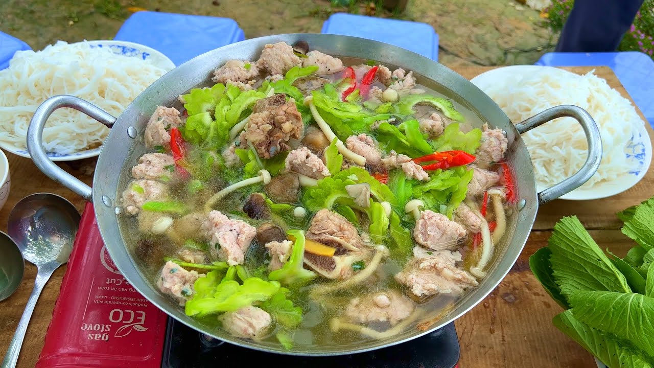 Khổ Qua Mà Nấu với Chả Cá Thác Lác thì thôi Rồi Nhức Cái Nách || Bếp Đồng