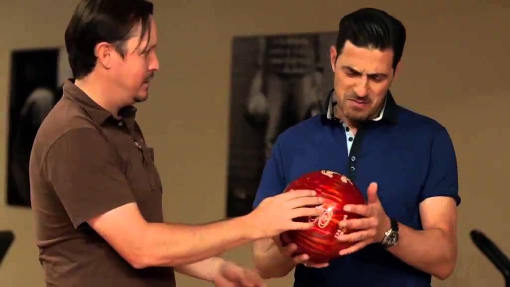 Bowling Expert | Man V Expert