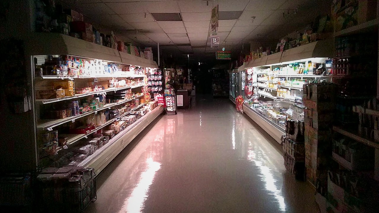 Late Night Supermarket. / liminal / dreamcore playlist