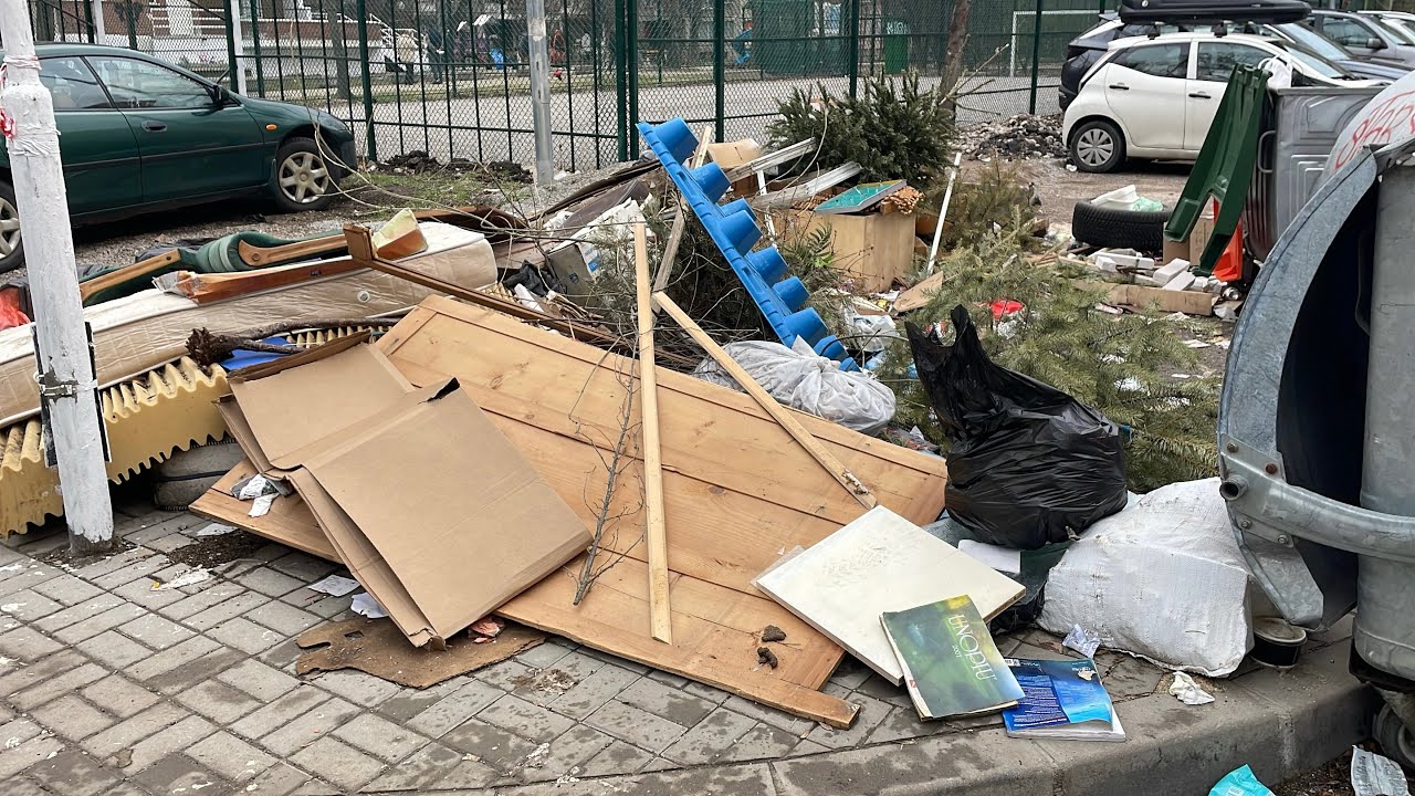 Кога ще бъде решен проблема със сметоизвозването в Район Красно Село ❓❗️ 