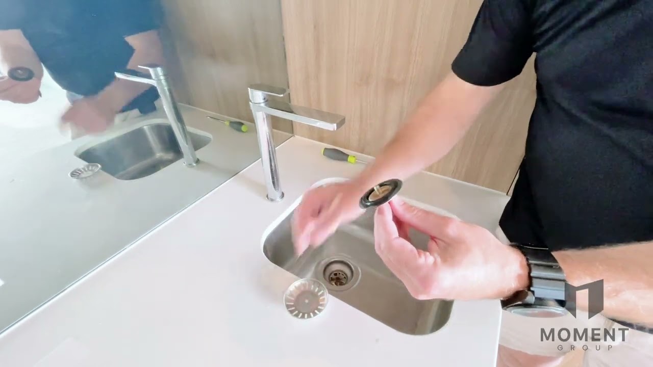 How to Fix Water Leaking From Sink Plug