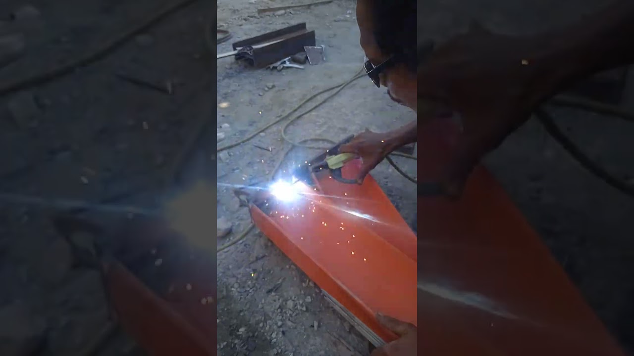 Proses pengelasan rangka baja berat uwf
