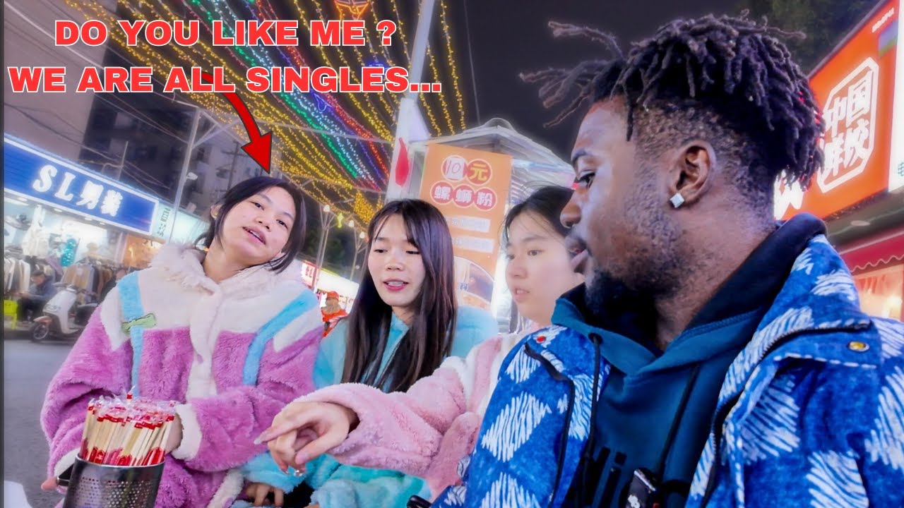 Chinese Girls went crazy when I tried night street food in China.
