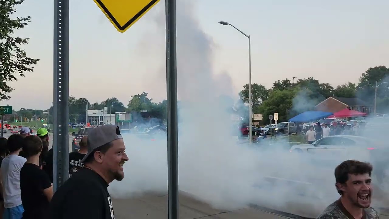 Круиз Woodward Dream 2025 (Burnouts)