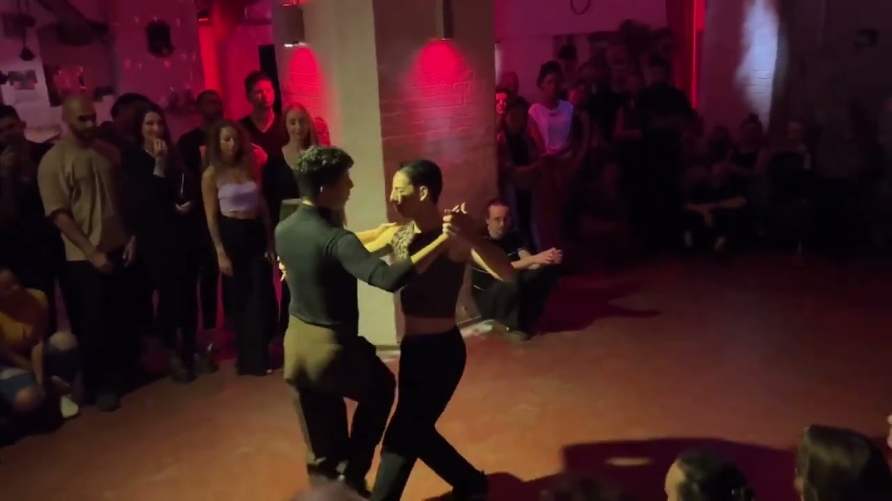 Manuco Firmani & Gastón Olguin - “Afiches” Tango Rouge Kit Kat