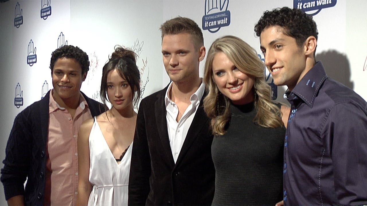 Power Rangers MEGAFORCE John Loudermilk, Christina Masterson, Cameron Jebo, Ciara Hanna, Azim Rizk