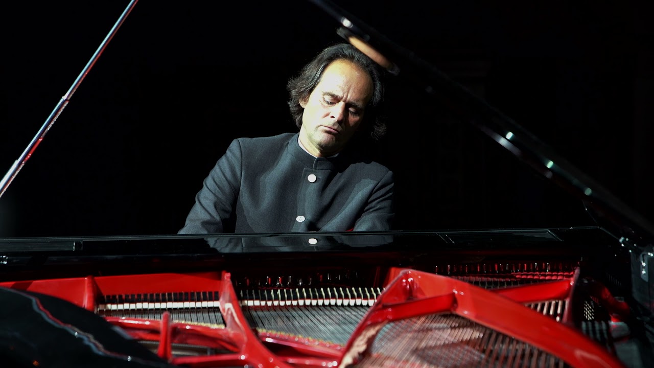 BOGÁNYI GERGELY: BACHTÓL LISZTIG A BOGÁNYI ZONGORÁN