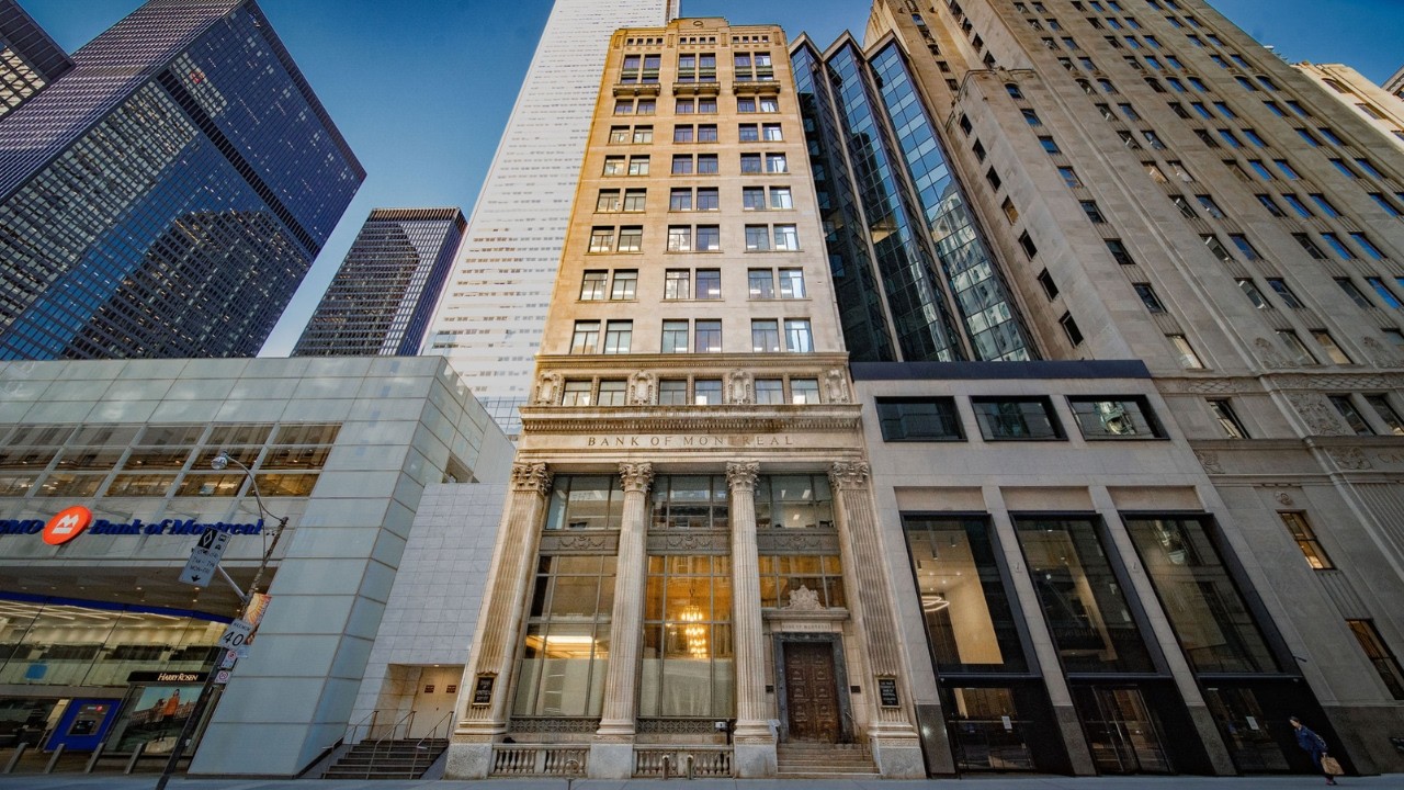 iQ Offices - 302 Bay Street, Toronto