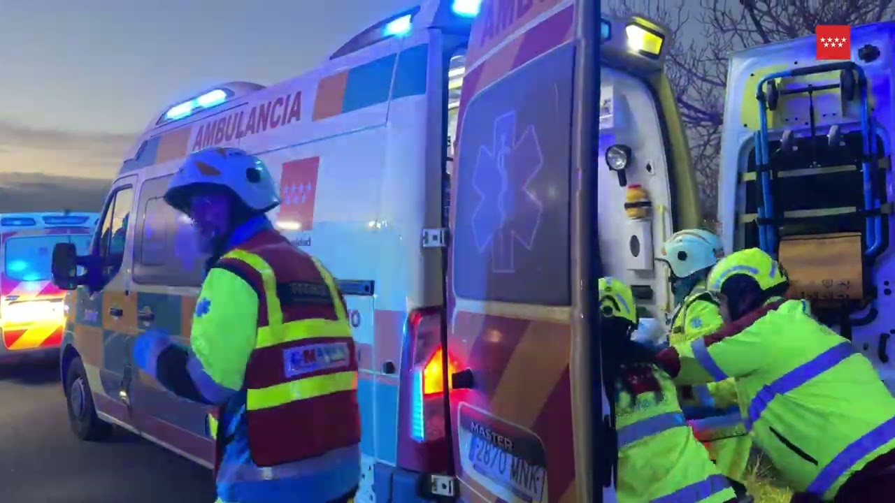 Un herido grave y cinco personas más trasladadas tras un accidente en la M507. 