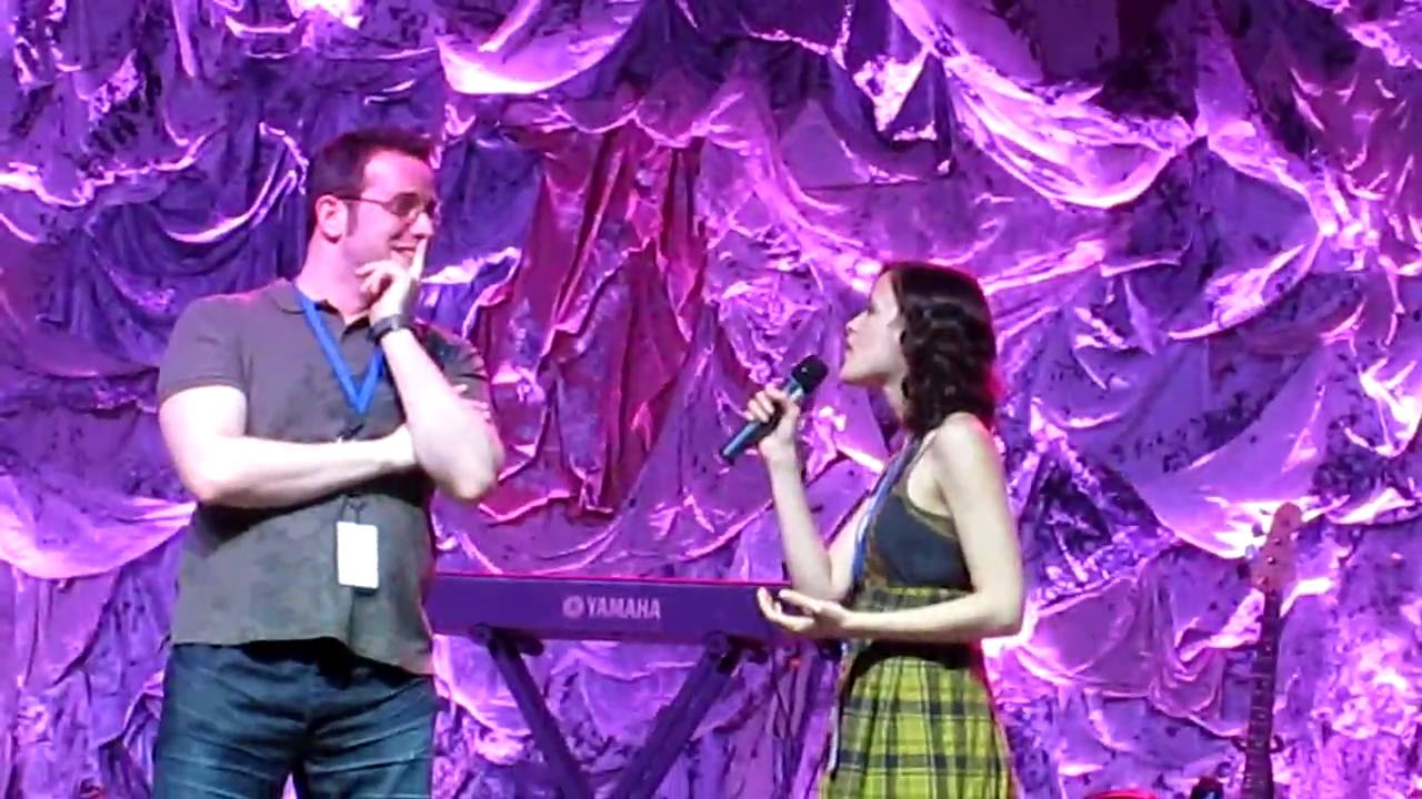 Brina Palencia Singing at ACEN 2010
