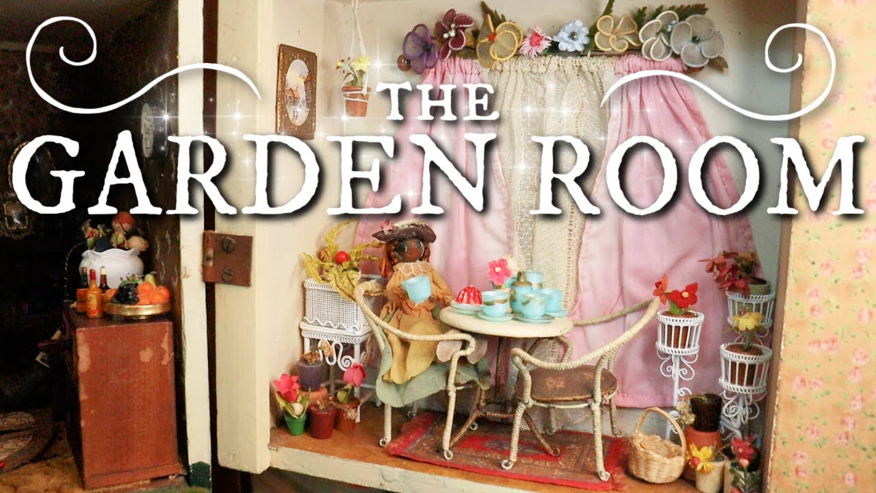 Restoration & Dressing a 1920`s  Dolls House - My favourite room so far!