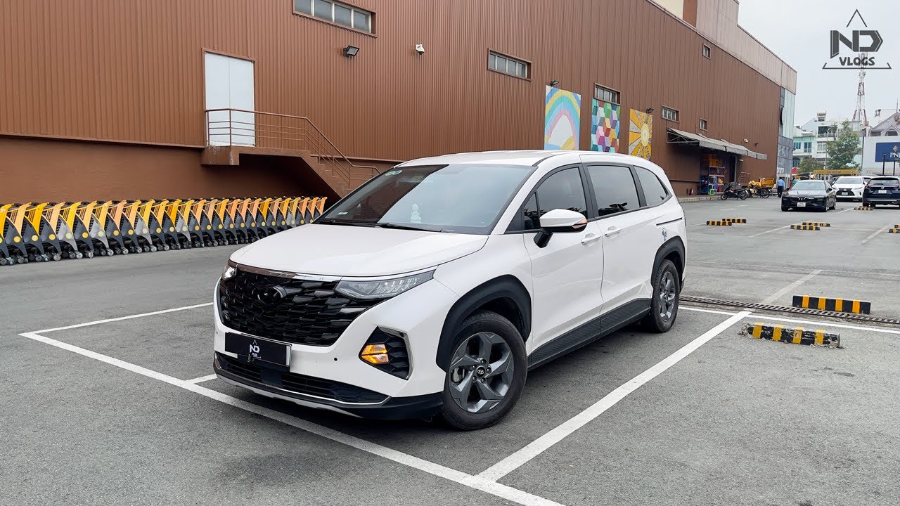 Trải Nghiệm Thuê Xe Tự Lái: Hyundai Custin 1.5T Tiêu Chuẩn