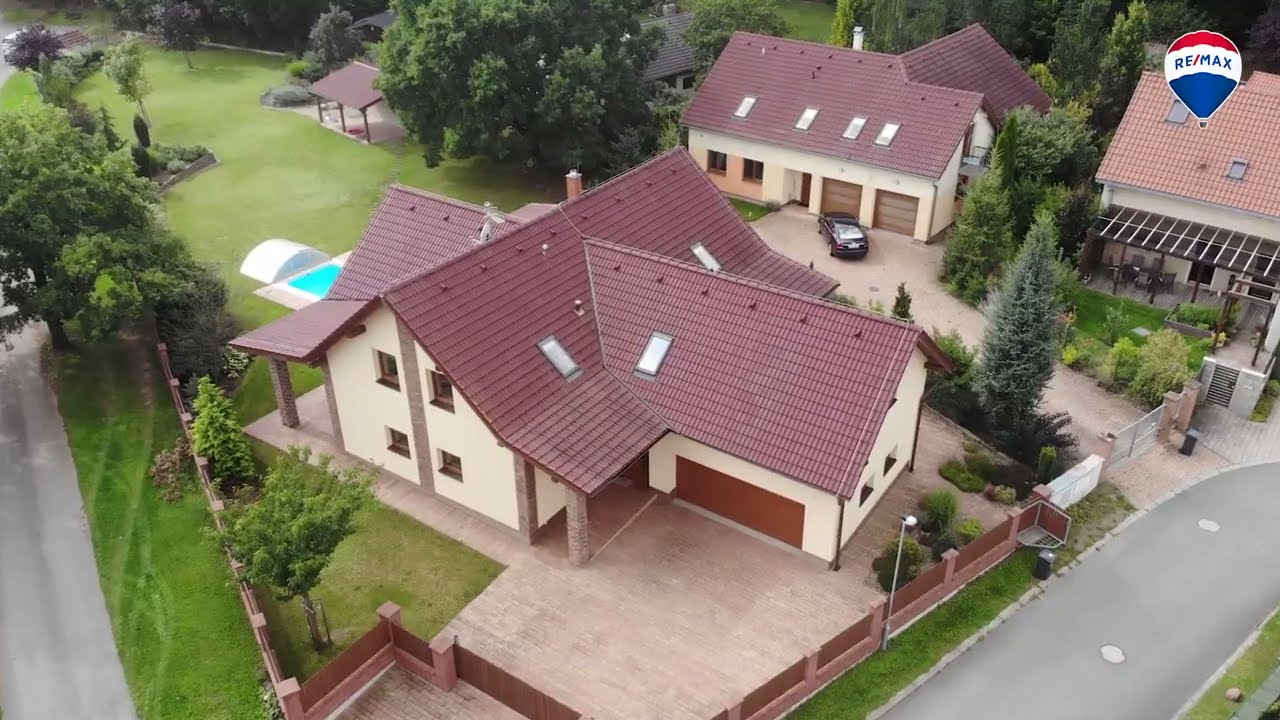 Prodej RD 344 m2 na pozemku 2 023 m2, Mníšek pod Brdy