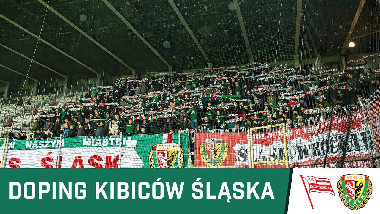 KIBICE: Doping kibiców Śląska podczas meczu z Cracovią