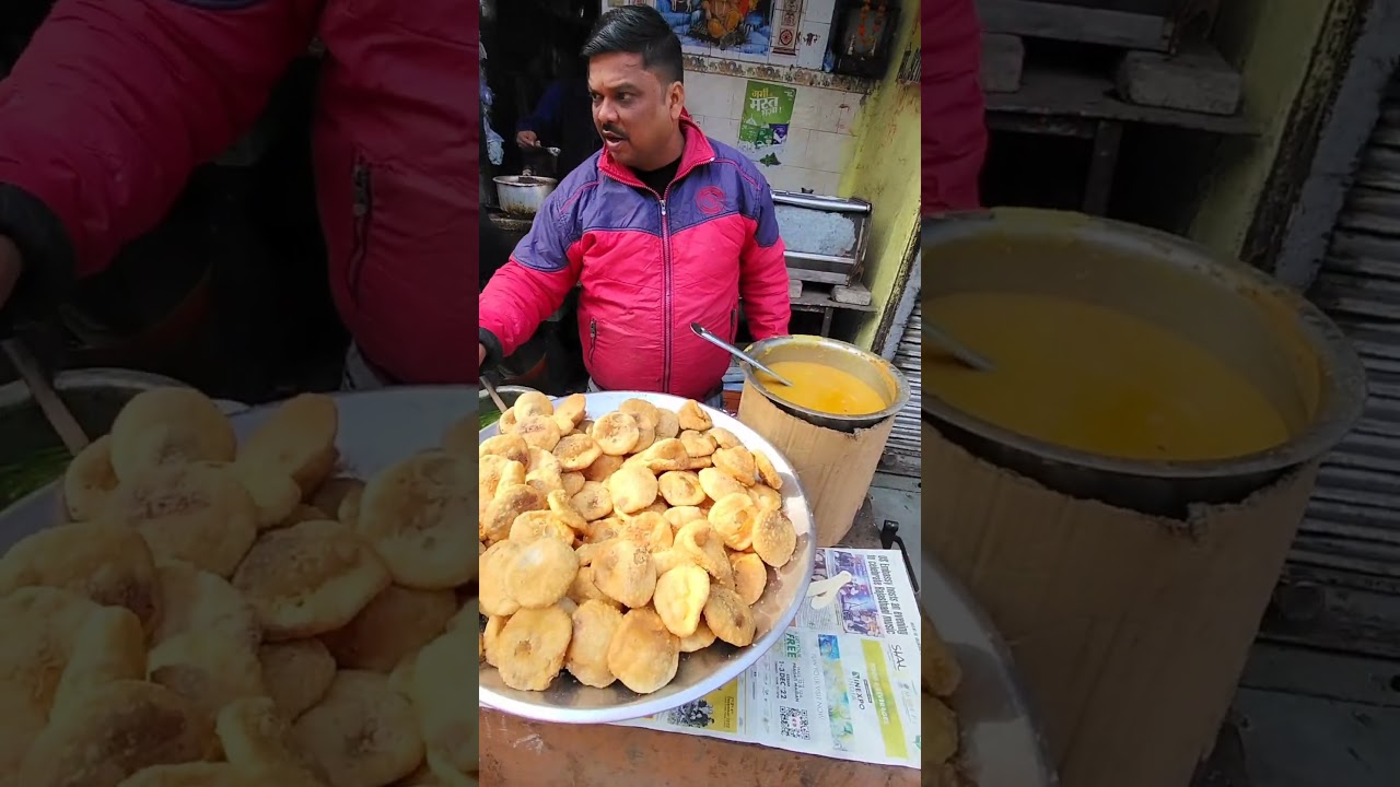 Hardworking uncle selling kachori | khasta kachori shorts #trending #street #shorts