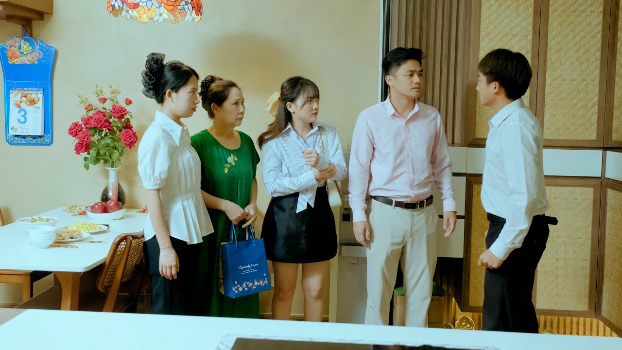 Mẹ Chủ Tịch Giả Làm Ứng Viên Què Quặt Đi Xin Việc Để Thử Lòng Nhân Viên Tham Lam Và Cái Kết - T1726