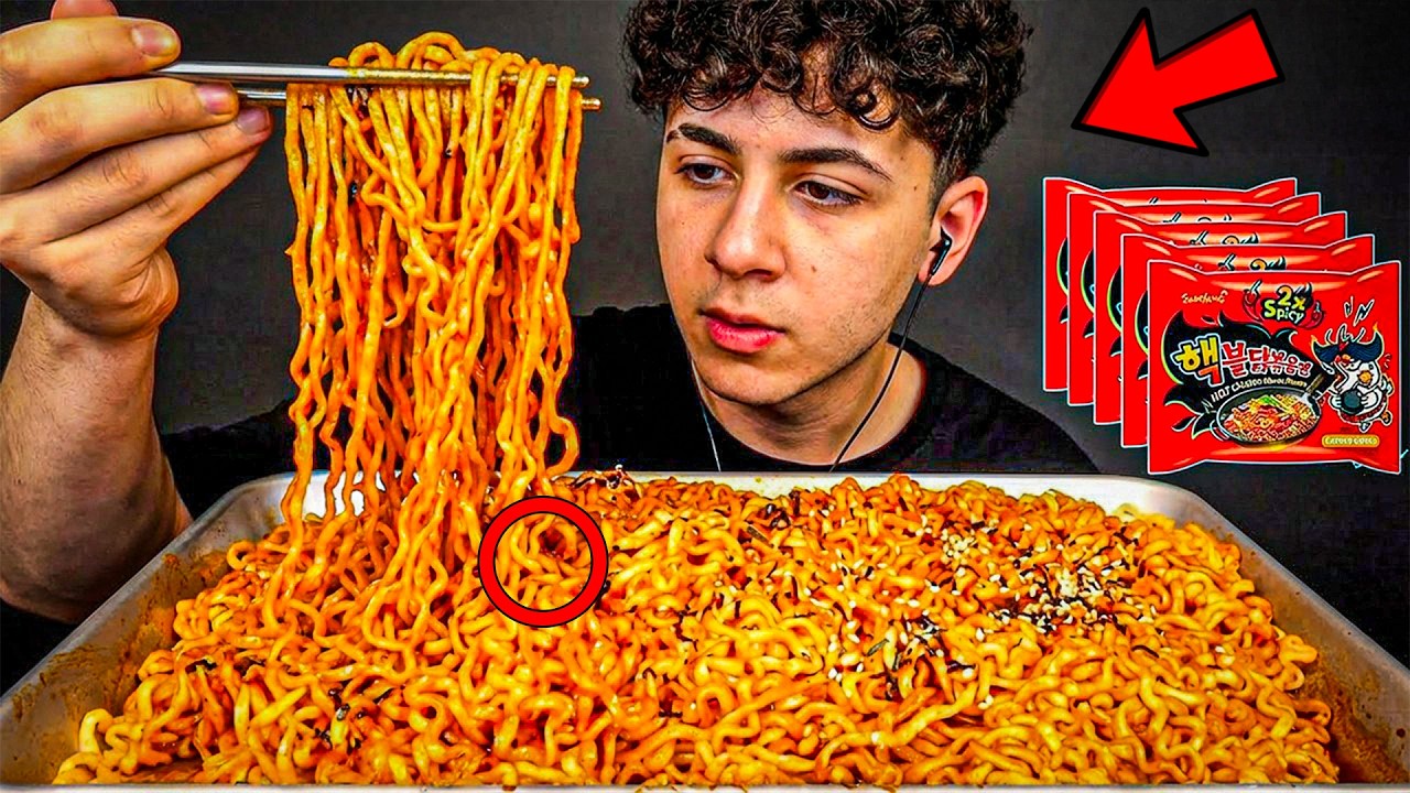 ORUÇLUYKEN KARŞIMA ÇIKAN YEMEK VİDEOLARI! ( ASMR & MUKBANG )